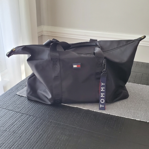 Tommy Hilfiger bag - Picture 2 of 4